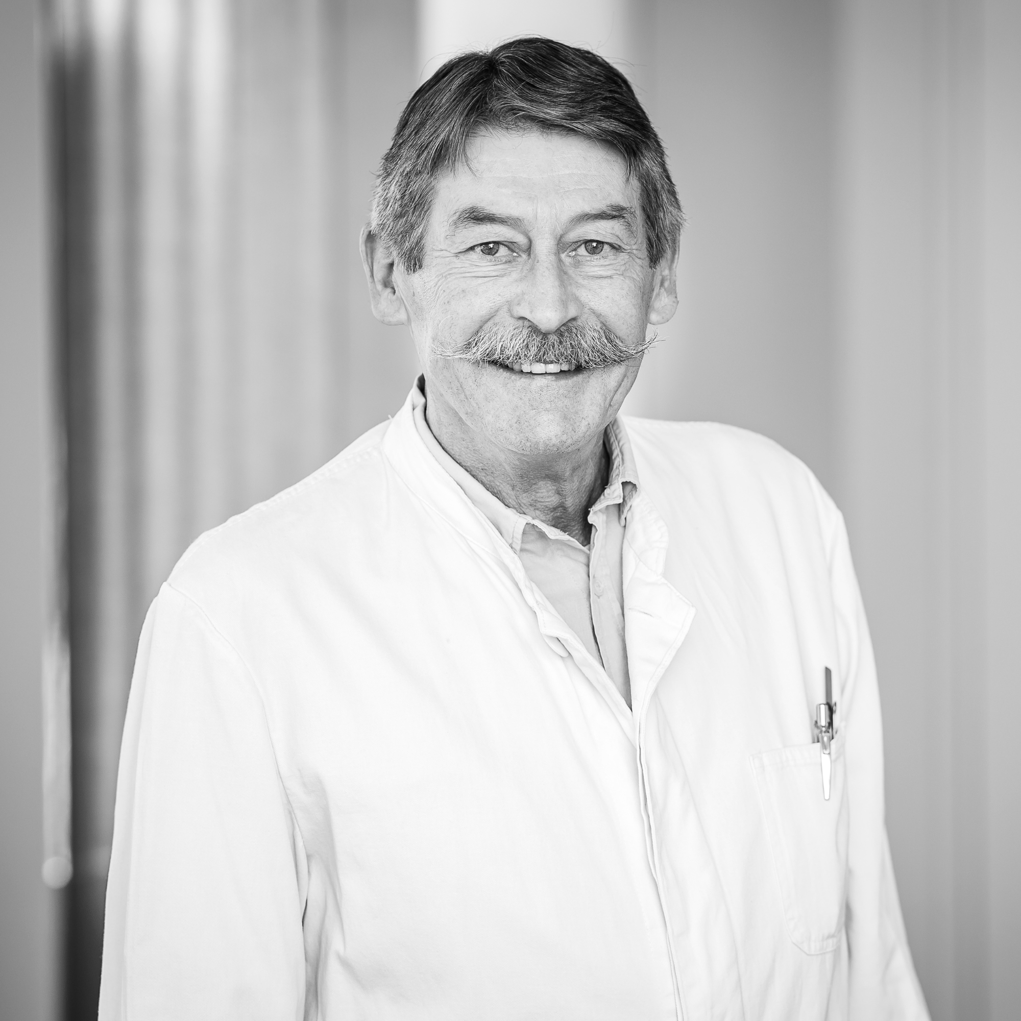 Dr.  Matthias Kreuter